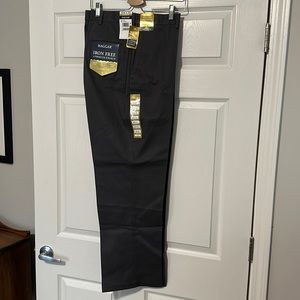 Haggar Iron Free Premium Khaki 40W X 31L